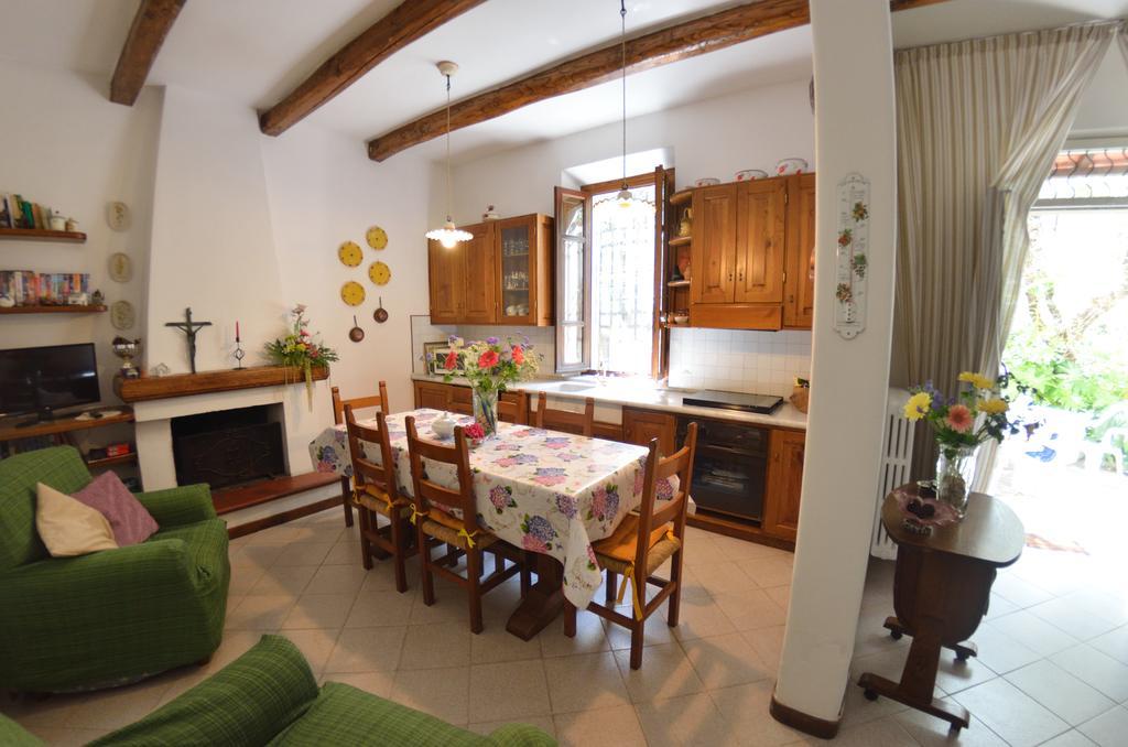 Casa Romana เวียเรจโจ ภายนอก รูปภาพ
