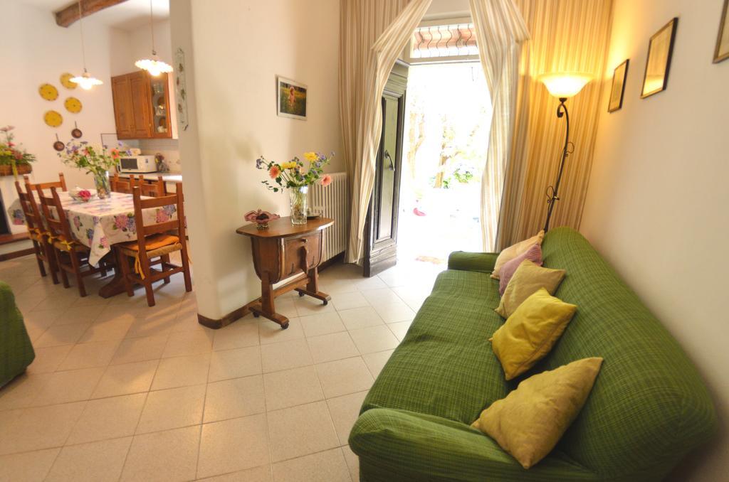 Casa Romana เวียเรจโจ ภายนอก รูปภาพ